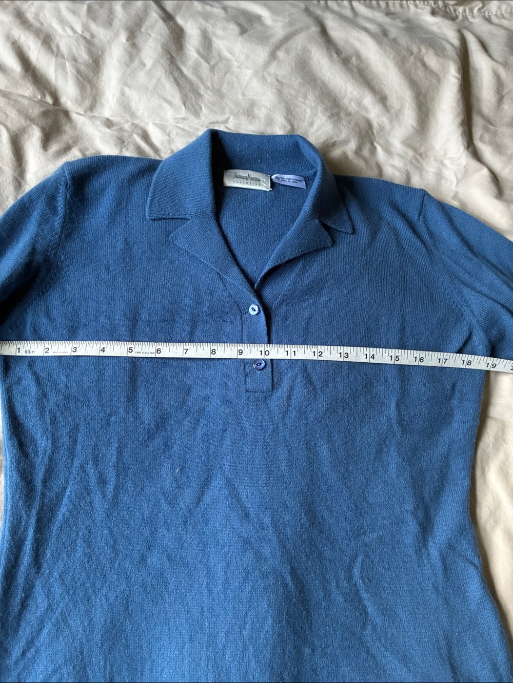 Neiman Marcus Blue polo collar cashmere sweater